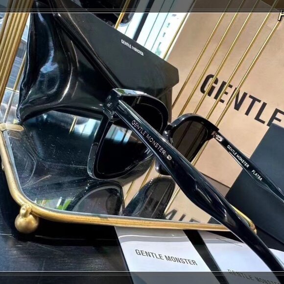Gentle Monster Her Oversized Sunglasses - Black, Like New! main image 8